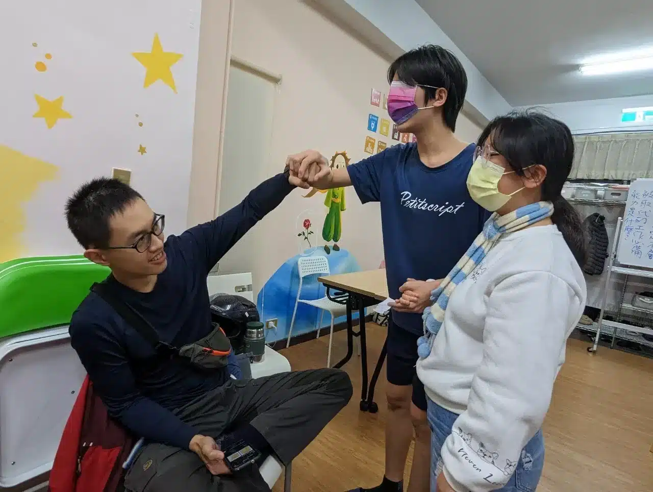 創造青少年的行動,去與這個世界互動